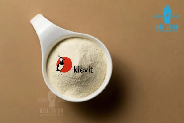 Bột kem sữa Indo Kievit giúp bạn dễ dàng kết hợp với các nguyên liệu khác bởi khả năng hòa hợp tốt và dễ hòa tan của bột.